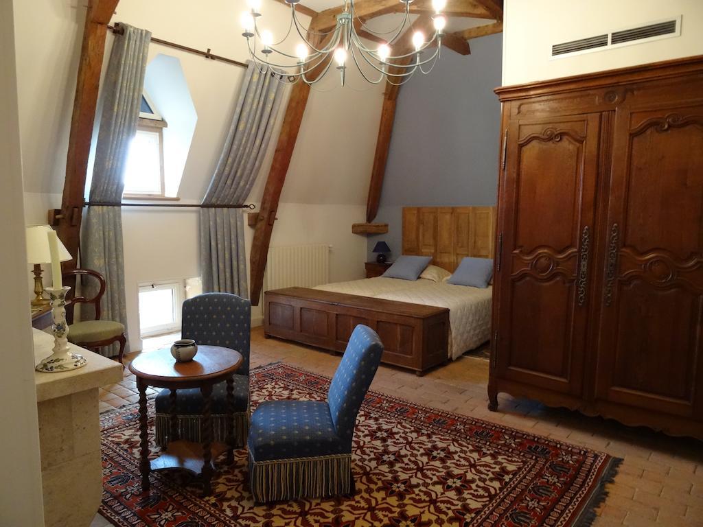 Gentilhommiere De Collonges Bed and Breakfast Prissé Rum bild
