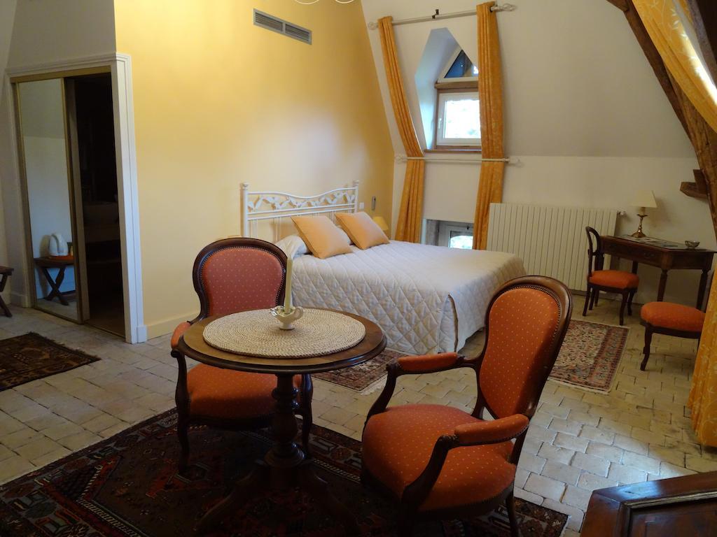 Gentilhommiere De Collonges Bed and Breakfast Prissé Rum bild